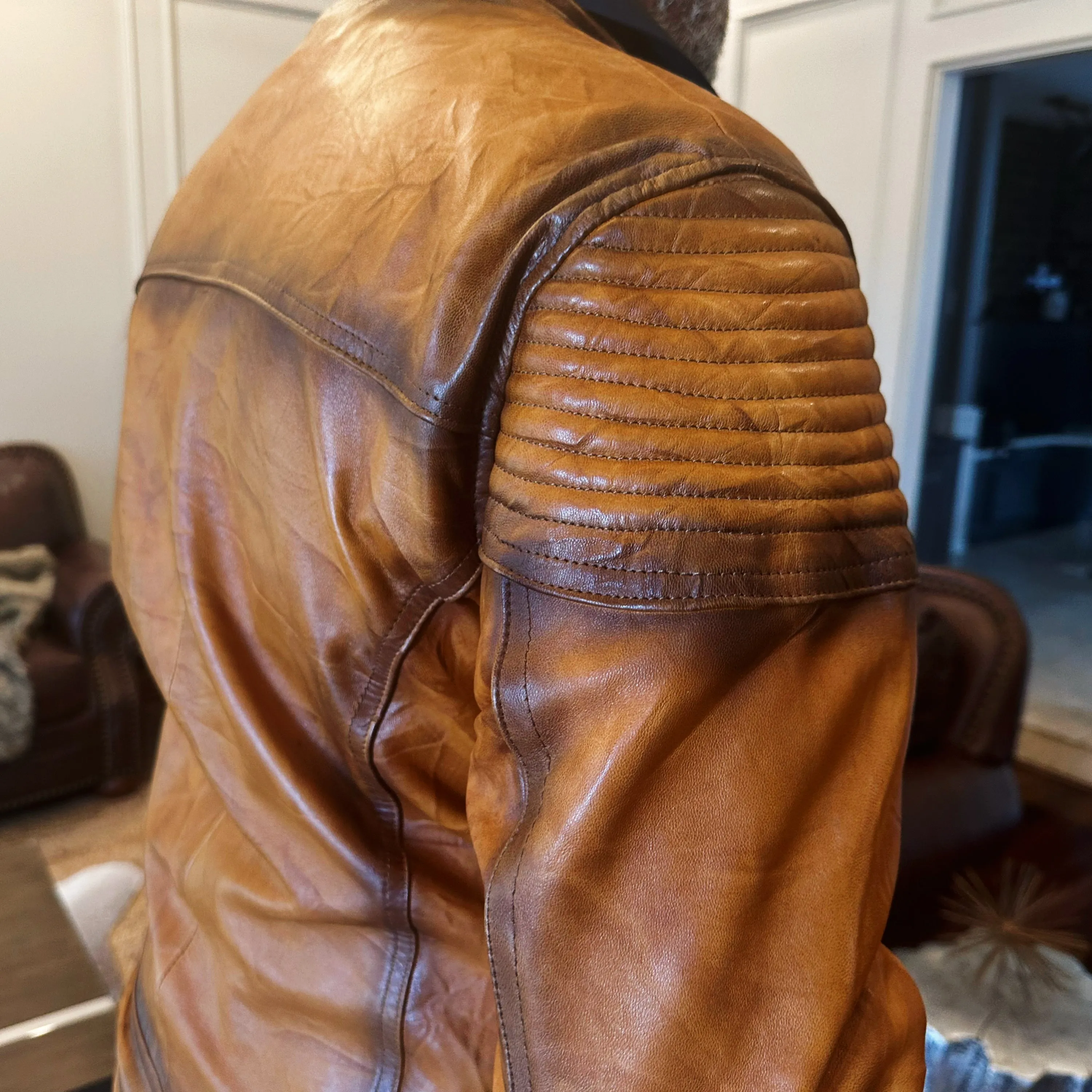 Ovine Distressed Roadster Leather Jacket